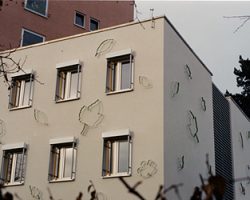 Fassadengestaltung von © Hansjürgen Gartner - Kinder- & Jugendpsychiatrie, Neuburg a.d. Donau, 2005 Fassadengestaltung von Hansjürgen Gartner - Kinder- & Jugendpsychiatrie, Neuburg a.d. Donau, 2005